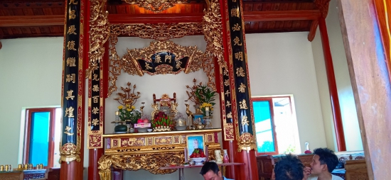 Mẫu nhà bê tông giả gỗ của a Chiến