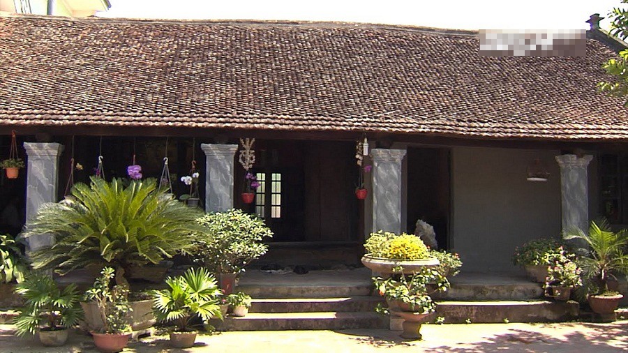 Mẫu nhà gỗ 5 gian hiên chạy quanh nhà