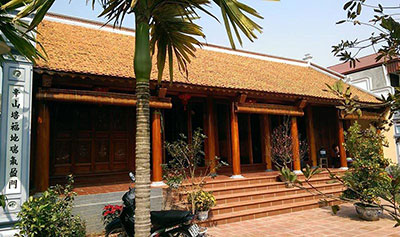 Nhà gỗ 5 gian 16 cột thông hiên